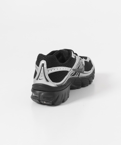 URBAN RESEARCH DOORS(アーバンリサーチドアーズ)の「NIKE エアマックス MOTO 2K(スニーカー・レディース・WHITE/IVORY/BLACK・23.5/24/24.5/25)」の19枚目の写真