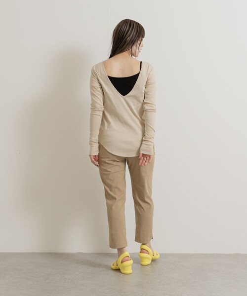THE GOODLAND MARKET(ザグッドランドマーケット)の「&her Deep V LONG-SLEEVE Tops(Tシャツ/カットソー・レディース・BEIGE/CHARCOAL・FREE)」の17枚目の写真