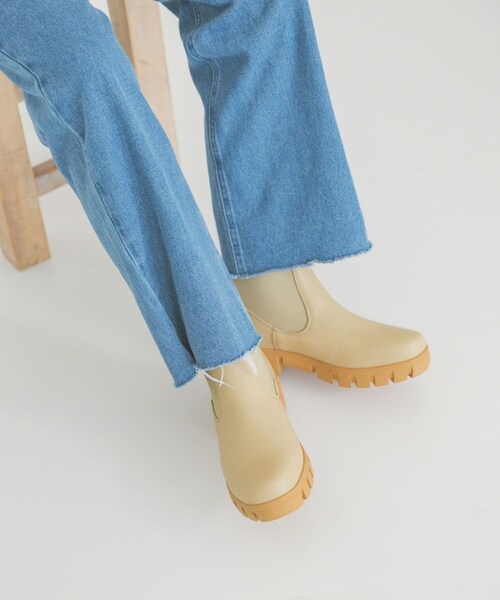 ITEMS URBANRESEARCH(アイテムズ アーバンリサーチ)の「コンビサイドゴアブーツ(ブーツ・レディース・BLK/BEG・S/M/L)」の15枚目の写真