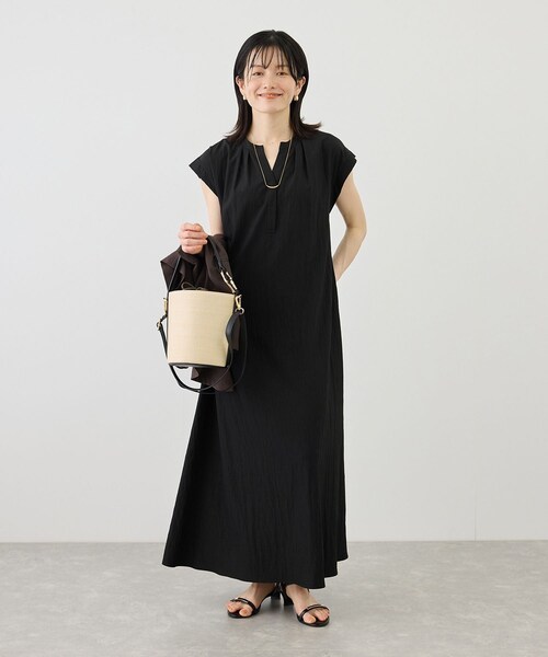 ROPE' PICNIC(ロペピクニック)の「リラックスワンピース(ワンピース・レディース・ブラック/ダークブラウン/ブルー/ワイン・F)」の6枚目の写真