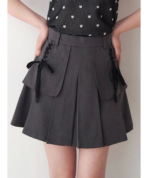 CALNAMUR（カルナムール）の「レースアップタックミニスカート（スカート・レディース・グレー/ミックス・S/M）」の6枚目の写真