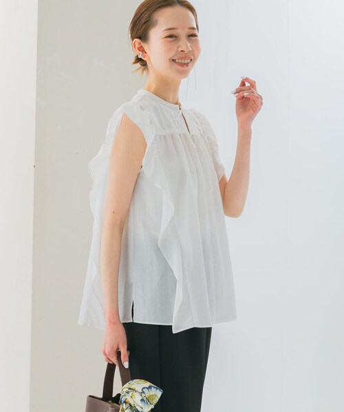 URBAN RESEARCH ROSSO（アーバンリサーチロッソ）の「フリルブラウス（シャツ/ブラウス・レディース・bk print/off/sax・FREE）」の6枚目の写真