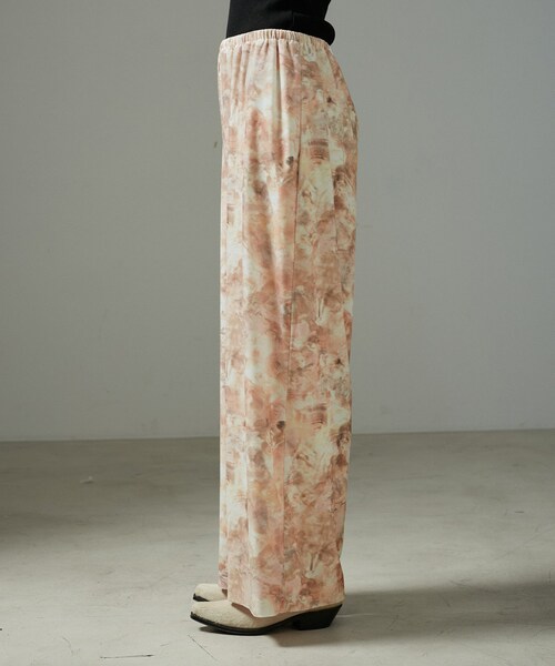 ADAM ET ROPE'（アダムエロペ）の「ストーンウッドプリントベロアパンツ（その他パンツ・レディース・ベージュ・M/S）」の10枚目の写真