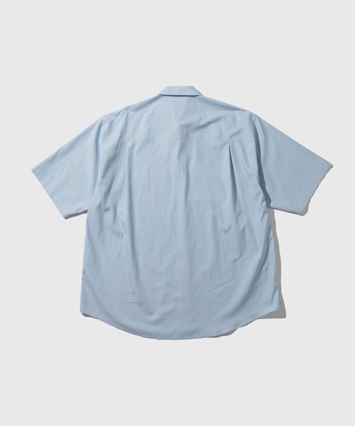 ADAM ET ROPE'(アダムエロペ)の「【AURALEE/オーラリー】WASHED FINX TWILL BIG HALF SLEEVED SHIRT(シャツ/ブラウス・メンズ・ホワイト/キナリ/カーキ/ブルー系・3/4)」の17枚目の写真