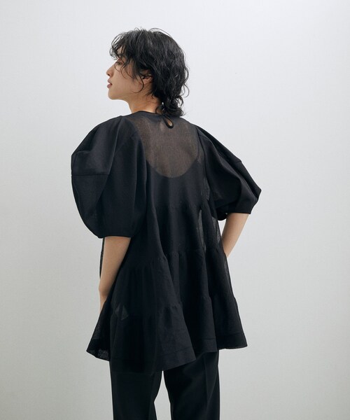 ADAM ET ROPE'（アダムエロペ）の「【Comfort embracement】別注 チュニック（シャツ/ブラウス・レディース・ブラック/ホワイト・F）」の4枚目の写真