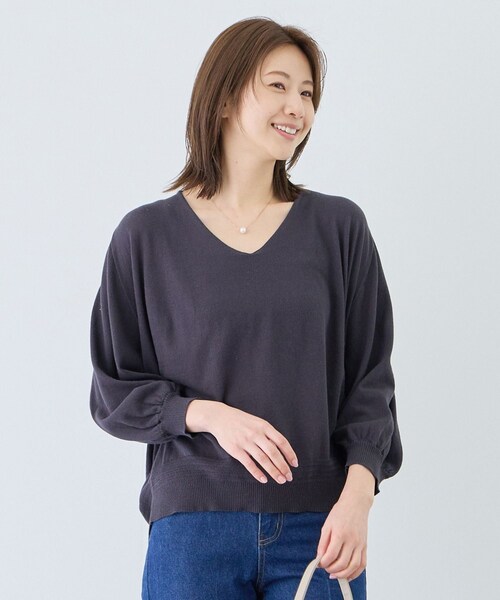 Jayro（ジャイロ）の「ピュアコットンカルマネックプルオーバー（ニット/セーター・レディース・スミクロ/ライトグレー/オフホワイト・F）」の5枚目の写真