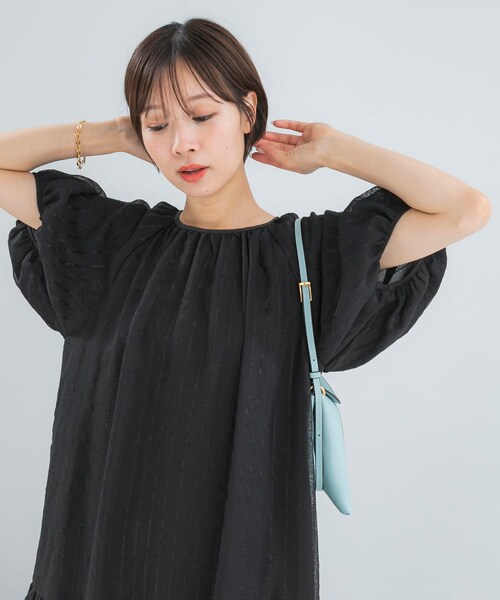 URBAN RESEARCH ROSSO（アーバンリサーチロッソ）の「シアーストライプボリュームスリーブワンピース（ワンピース・レディース・IVORY/BLACK・Free）」の15枚目の写真