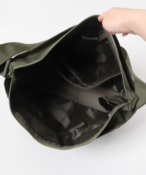 撥水マルチポケットヘルメットショルダー