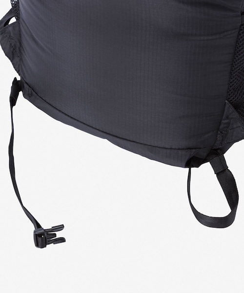 URBAN RESEARCH DOORS(アーバンリサーチドアーズ)の「THE NORTH FACE MAYFLY PACK 22(バックパック/リュック・レディース・Kブラック/CLクレイグレー/RIリバーアイス/SEスネークアイ・One)」の10枚目の写真