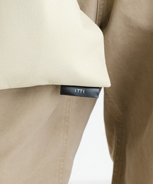 URBAN RESEARCH（アーバンリサーチ）の「ITTI　ANNIE SMALL RICE BAG（ハンドバッグ・レディース・black/ivory・FREE）」の4枚目の写真