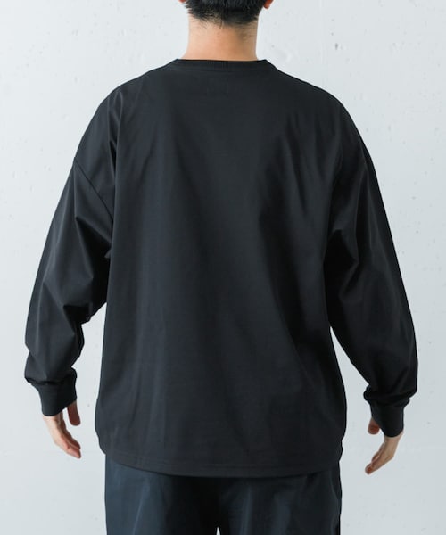 URBAN RESEARCH(アーバンリサーチ)の「Wide Dad BREEZY TECH LONG-SLEEVE T-SHIRTS(Tシャツ/カットソー・メンズ・D.NAVY/BLACK/CHARCOAL・1/2)」の5枚目の写真