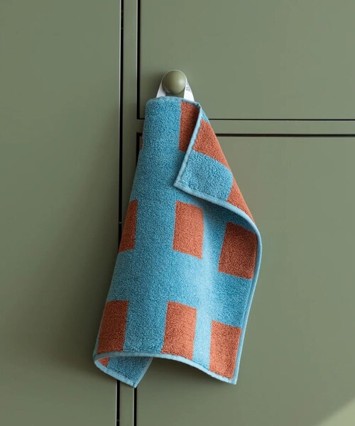 URBAN RESEARCH(アーバンリサーチ)の「WARMGREYTAIL BUILDING HANDTOWEL(タオル・メンズ・7AM/BLUESKY/SUNSET・-)」の3枚目の写真