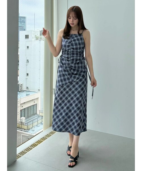 CALNAMUR（カルナムール）の「カットアウトギャザーキャミワンピース（ワンピース・レディース・ホワイト/ミックス・F）」の6枚目の写真
