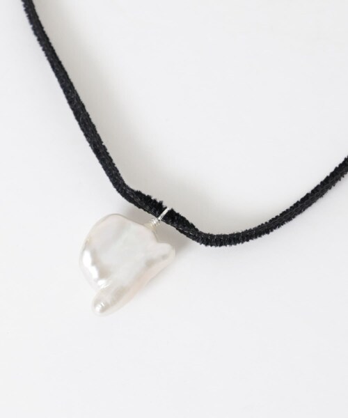 URBAN RESEARCH（アーバンリサーチ）の「LES BON BON　liberty pearl necklace（ネックレス・レディース・green/black・-）」の4枚目の写真