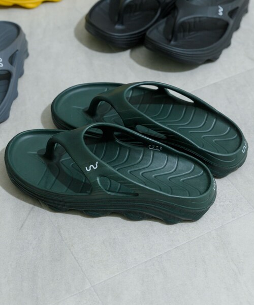 URBAN RESEARCH(アーバンリサーチ)の「DOUBLEU RIVA(サンダル・メンズ・Black/Carbone/C Brown/DO Green/Yellow/Sodalite/Khaki・40/41/42)」の4枚目の写真