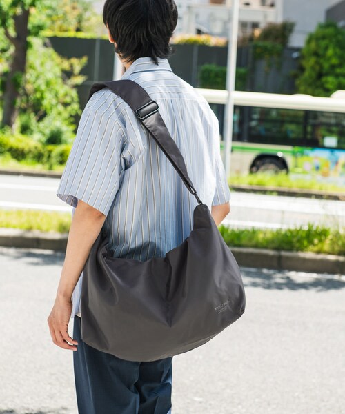 URBAN RESEARCH DOORS(アーバンリサーチドアーズ)の「『撥水』『別注』YAKPAK×DOORS SHOULDER BAG(ショルダーバッグ・メンズ・CHARCOAL 2/BLACK/GREIGE/CHARCOAL/GREIGE 2・-)」の20枚目の写真
