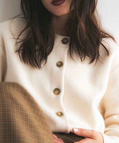 URBAN RESEARCH（アーバンリサーチ）の「ウールカシミヤショルダーパッドカーディガン（カーディガン/ボレロ・レディース・GRAY/BLACK/OFF・FREE）」の11枚目の写真