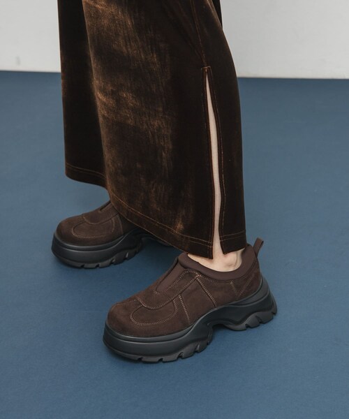 KBF（ケイビーエフ）の「ステッチデザインスリッポン（スニーカー・レディース・BROWN/BLACK・36/37/38）」の17枚目の写真