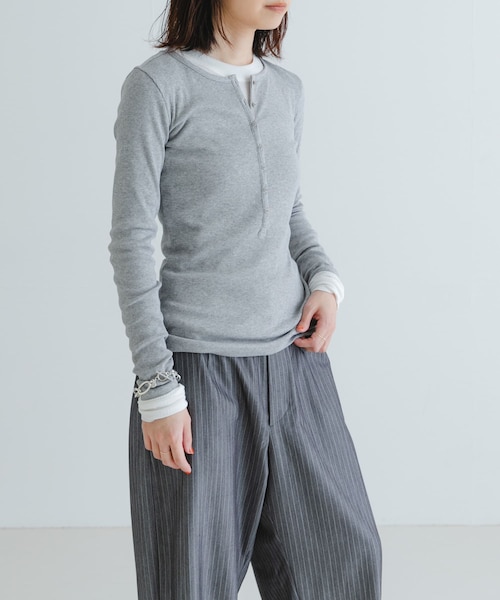 URBAN RESEARCH(アーバンリサーチ)の「NINETY PERCENT ANIS RIB TOP(Tシャツ/カットソー・レディース・LAVENDULA/CHALKWHITE/TAUPE/BLACK・S)」の8枚目の写真
