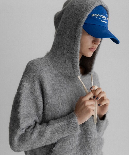 URBAN RESEARCH Sonny Label（アーバンリサーチサニーレーベル）の「フーディシャギーニットプルオーバー（ニット/セーター・レディース・グレー/ブラウン/ネイビー・Free）」の4枚目の写真