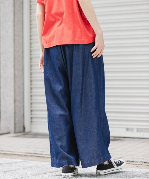 URBAN RESEARCH DOORS（アーバンリサーチドアーズ）の「FORK&SPOON　セルロースデニムワイドパンツ（デニムパンツ・レディース・BLACK/BLUE・1/2）」の16枚目の写真