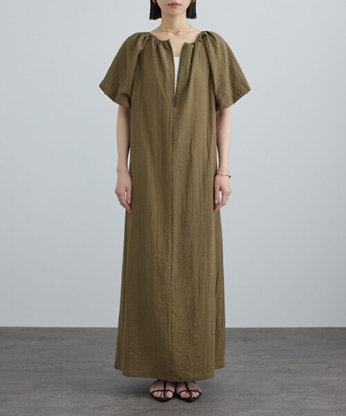 ADAM ET ROPE'（アダムエロペ）の「【WEB限定】2WAYリネンブレンドエンブロイダリーワンピース（ワンピース・レディース・ブラック/カーキ/レッド系・F）」の18枚目の写真