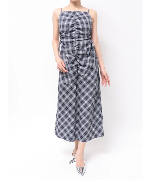 CALNAMUR（カルナムール）の「カットアウトギャザーキャミワンピース（ワンピース・レディース・ホワイト/ミックス・F）」の4枚目の写真