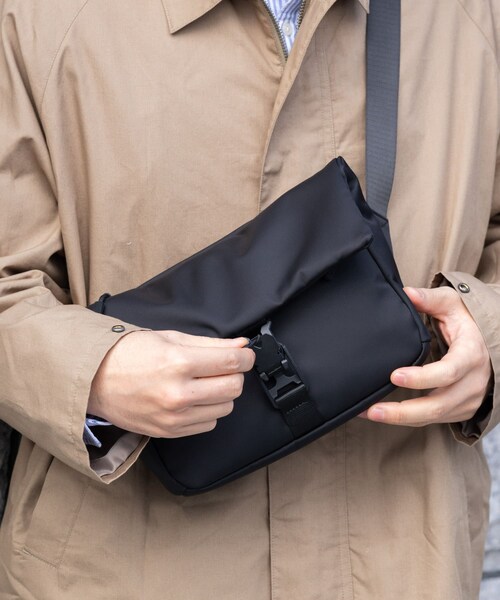 RODE SKO（ロデスコ）の「撥水フィドロックショルダーバッグ S（ショルダーバッグ・メンズ・BLACK/KHAKI・S）」の14枚目の写真