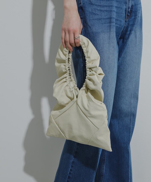 SENSE OF PLACE by URBAN RESEARCH（センスオブプレイスバイアーバンリサーチ）の「ギャザーハンドバッグ（ハンドバッグ・レディース・RED/IVORY/BLACK・one）」の12枚目の写真
