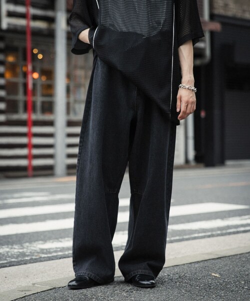 SENSE OF PLACE by URBAN RESEARCH(センスオブプレイスバイアーバンリサーチ)の「カーブデニムパンツ(デニムパンツ・メンズ・BLACK/L.INDIGO・M/L)」の4枚目の写真