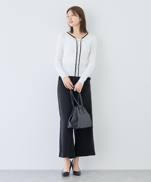 Jayro（ジャイロ）の「配色Vネックリブニット（ニット/セーター・レディース・ホワイト系/ネイビー/ブルー系・M）」の14枚目の写真