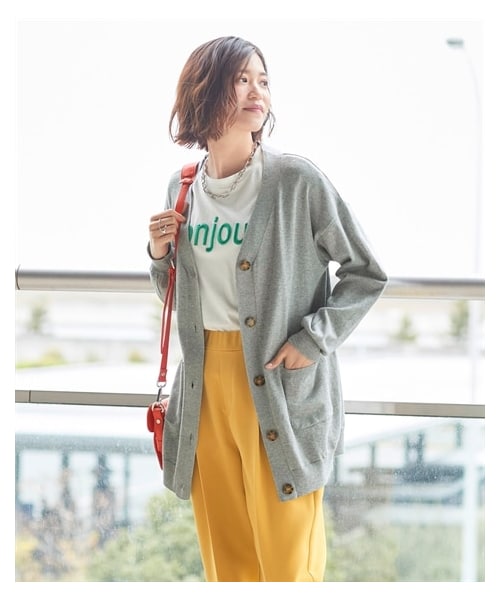 nissen（ニッセン）の「＜大きいサイズ＞綿混Ｖネックロング丈ゆるニットカーディガン（毛玉防止・ハンガー干し可能）（カーディガン/ボレロ・レディース・トマトレッド/黒/ロイヤルブルー/ココアブラウン/ブルーグリーン/杢グレー/【不要】モーブピンク/【不要】ミントグリーン/ミルキーホワイト/パープル/スモークブルー杢/ベージュ杢/アイスブルー・L/LL/3L/4L/5L/6L/8L/10L）」の21枚目の写真