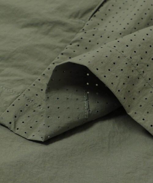 THE GOODLAND MARKET（ザグッドランドマーケット）の「AIGLE　撥水 UVカット ライトウェイトフーデッドジャケット（テーラードジャケット・レディース・D.LILAS/BEETLE・M/L）」の16枚目の写真