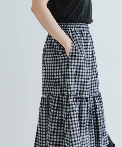 URBAN RESEARCH（アーバンリサーチ）の「サッカーティアードロングスカート（スカート・レディース・CHECK/BLACK・FREE）」の16枚目の写真