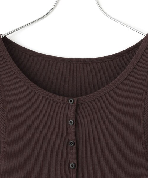 ADAM ET ROPE'(アダムエロペ)の「ハーフスリーブリブTシャツ(Tシャツ/カットソー・レディース・ブラック/ダークブラウン/ベージュ・F)」の13枚目の写真