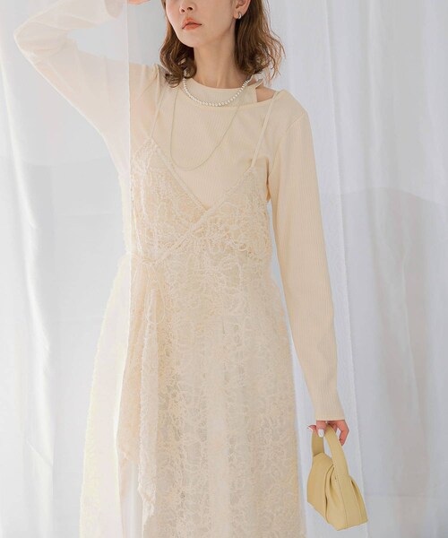 URBAN RESEARCH ROSSO（アーバンリサーチロッソ）の「レースデザインキャミワンピース（ワンピース・レディース・off・FREE）」の2枚目の写真