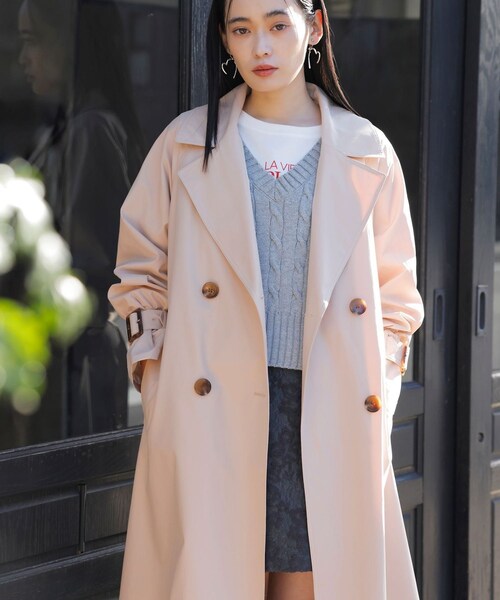 VIS（ビス）の「【定番人気】【撥水/UVケア】後ろタックトレンチコート スプリングコート（トレンチコート・レディース・キナリ/ベージュ/サックス・F）」の10枚目の写真