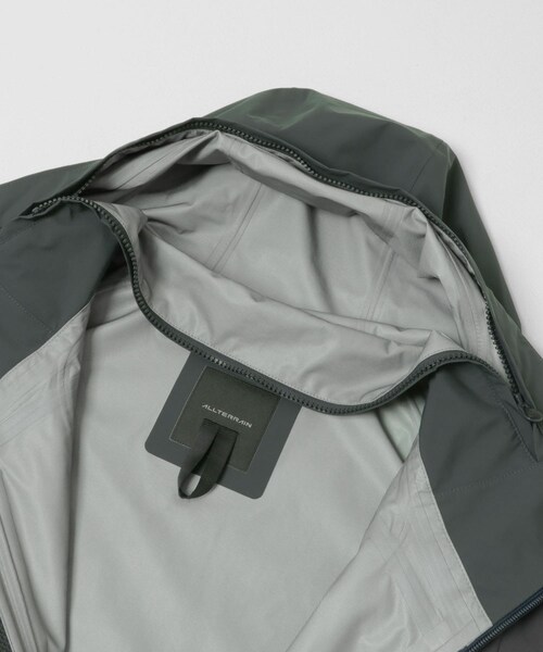 URBAN RESEARCH(アーバンリサーチ)の「『別注』Descente×URBAN RESEARCH CREAS(マウンテンパーカー・メンズ・CHARCOAL・M/L/O/XO)」の7枚目の写真