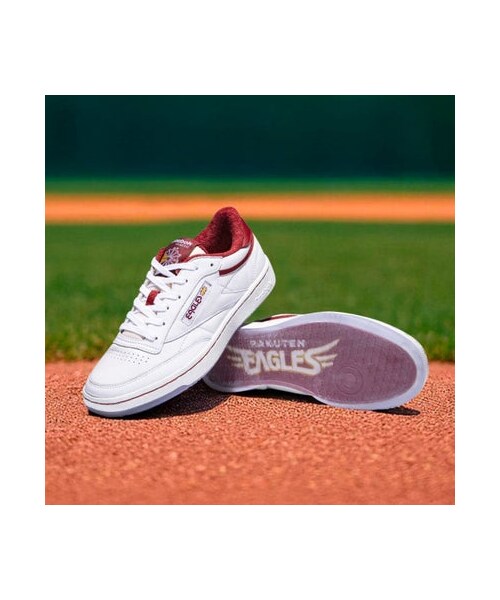 Reebok(リーボック)の「クラブシー ヴィンテージ イーグルス / CLUB C 85 VINTAGE EAGLES(スニーカー・メンズ・R00152・225 (22.5cm)/230 (23.0cm)/235 (23.5cm)/245 (24.5cm)/240 (24.0cm)/250 (25.0cm)/255 (25.5cm)/260 (26.0cm)/265 (26.5cm)/270 (27.0cm)/275 (27.5cm)/280 (28.0cm)/285 (28.5cm)/290 (29.0cm)/300 (30.0cm))」の1枚目の写真
