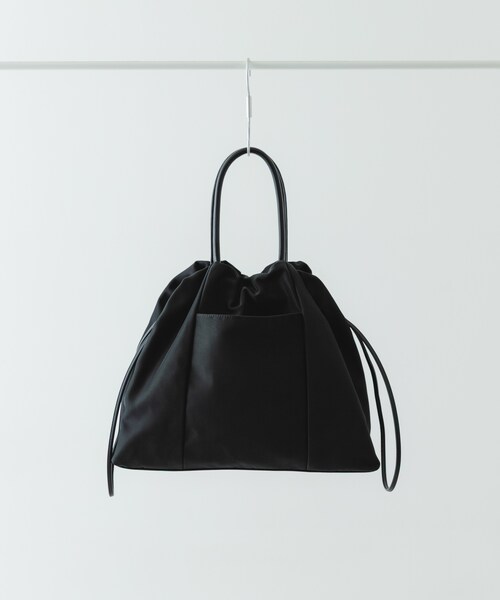 RODE SKO（ロデスコ）の「ショルダー付撥水キンチャクバッグ（ショルダーバッグ・レディース・BLACK/GRAY/IVORY・one）」の2枚目の写真