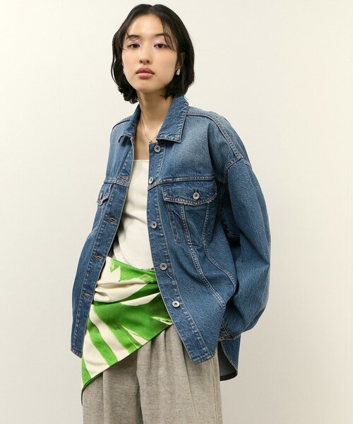 ADAM ET ROPE'(アダムエロペ)の「【サステナブル】シャツライクGジャン(デニムジャケット・レディース・ブルー系/サックス・36/38)」の12枚目の写真