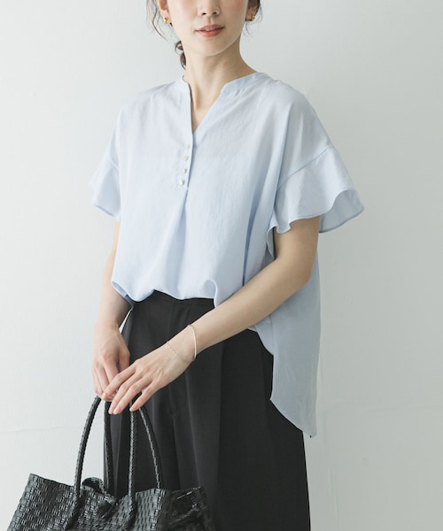 URBAN RESEARCH(アーバンリサーチ)の「フレンチスリーブスキッパーブラウス(シャツ/ブラウス・レディース・OFF WHITE/BLACK DOT/SAX・Free)」の3枚目の写真