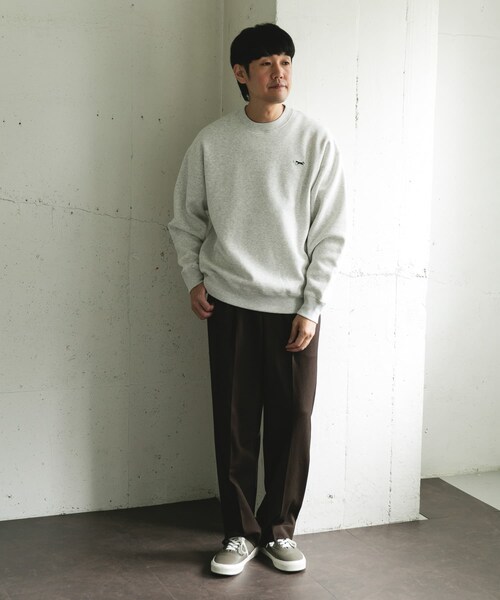 URBAN RESEARCH DOORS(アーバンリサーチドアーズ)の「『XLサイズ/WEB限定』『別注』PENNEYS×DOORS THE FOX クルーネックスウェット(スウェット・メンズ・BEIGE/ASH/CHARCOAL/RED・M/L/XL)」の12枚目の写真