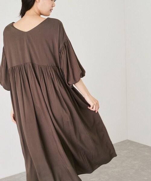 Jayro（ジャイロ）の「バルーンスリーブワンピース（ワンピース・レディース・ブラック/ブラウン系・F）」の13枚目の写真
