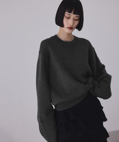 ADAM ET ROPE'(アダムエロペ)の「バイカラーリバーシブルニットプルオーバー(ニット/セーター・レディース・チャコール/ダークブラウン系/ピンク・F)」の15枚目の写真