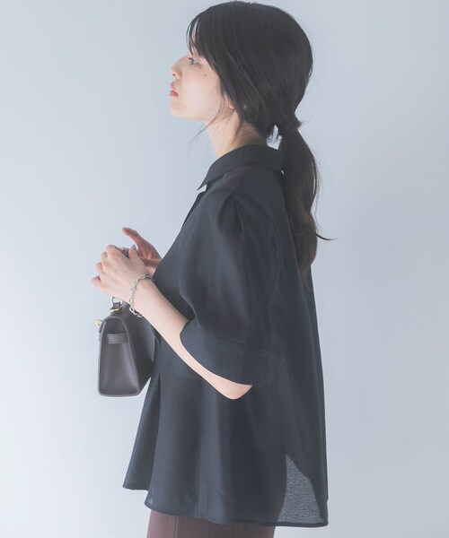 URBAN RESEARCH ROSSO（アーバンリサーチロッソ）の「シアーオーガンジーフォルムシャツ（シャツ/ブラウス・レディース・BLACK/OFF WHITE・Free）」の13枚目の写真