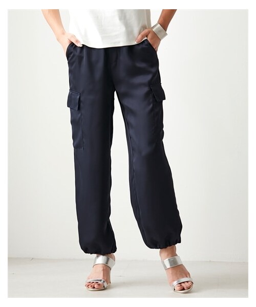 nissen（ニッセン）の「サテンパラシュートパンツ【OtonaSMILE】（パンツ・レディース・ネイビー/グリーン/エクリュ・M/L/LL/3L/4L/5L）」の16枚目の写真