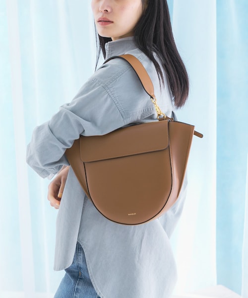 URBAN RESEARCH ROSSO（アーバンリサーチロッソ）の「WANDLER　Hortensia Bag Medium（ハンドバッグ・レディース・Saddle/Gingerbre・-）」の4枚目の写真