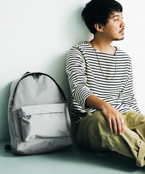 URBAN RESEARCH Sonny Label（アーバンリサーチサニーレーベル）の「anello　別注 サコッシュin10ポケットデイパック（バックパック/リュック・メンズ・ベージュ/ブラック/グレー/レッド・FREE/Free）」の6枚目の写真