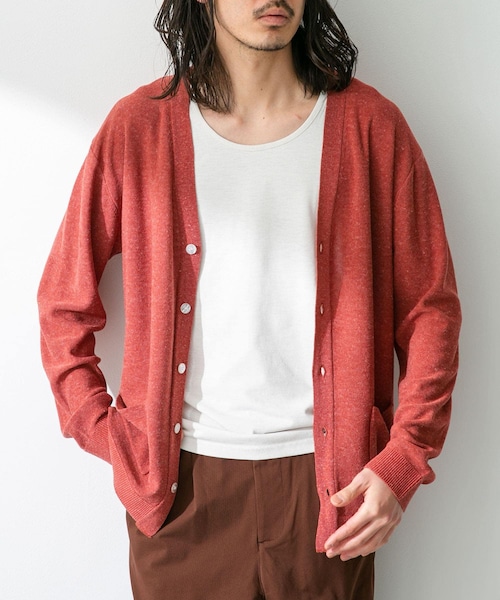 URBAN RESEARCH Sonny Label（アーバンリサーチサニーレーベル）の「『洗濯可』リネン混Vネックニットカーディガン（カーディガン/ボレロ・メンズ・オレンジ/オフ/グリーン/ネイビー・M/L）」の4枚目の写真